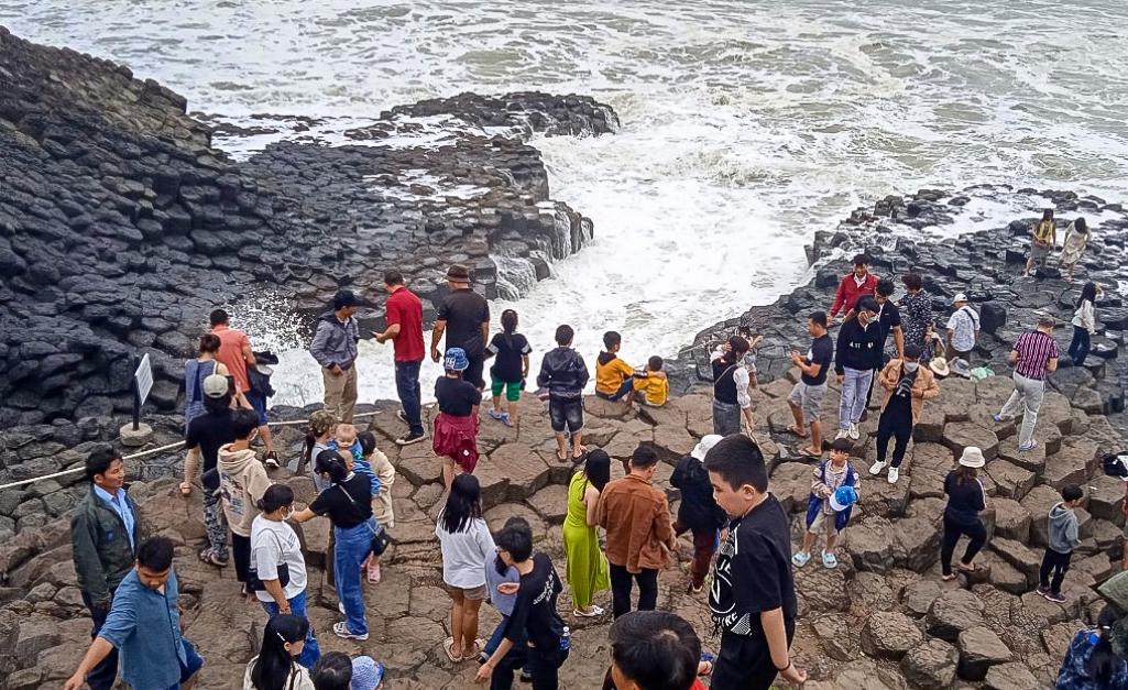 phu yen to chuc nhieu hoat dong de thu hut phuc vu khach nhung ngay dau xuan hinh 1